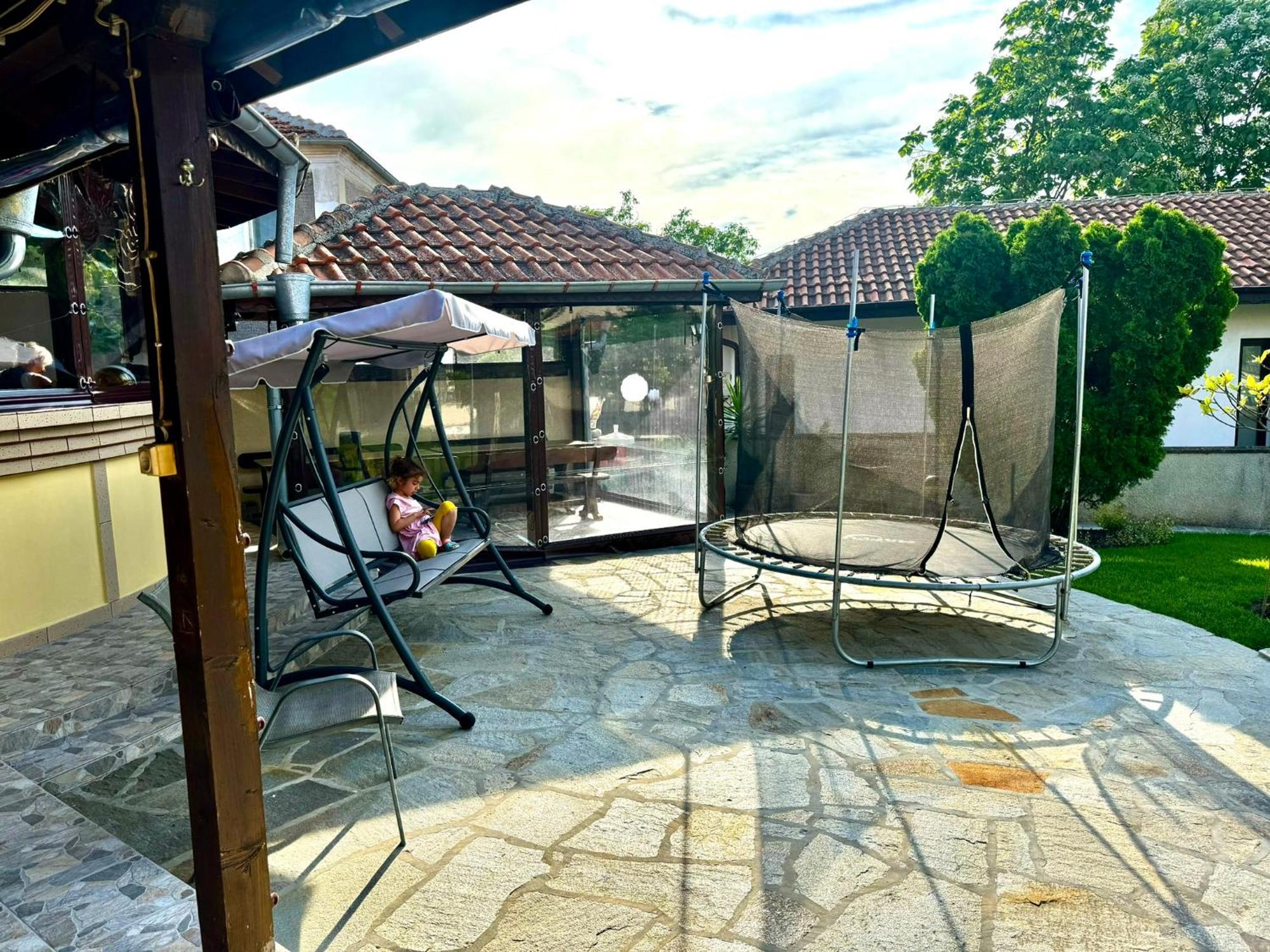 Guestrooms Stoyanovi Tschernomorez Exterior foto