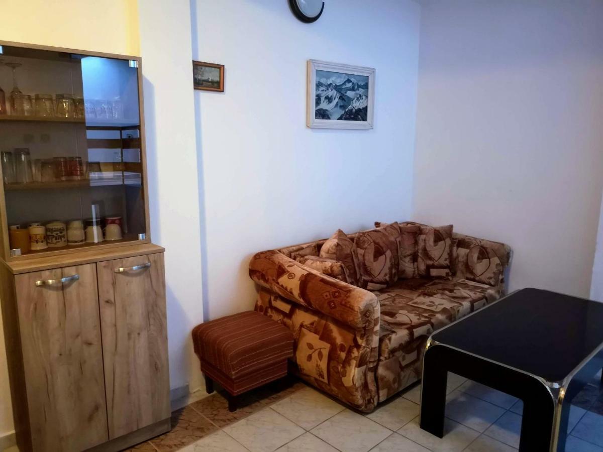 Guestrooms Stoyanovi Tschernomorez Exterior foto