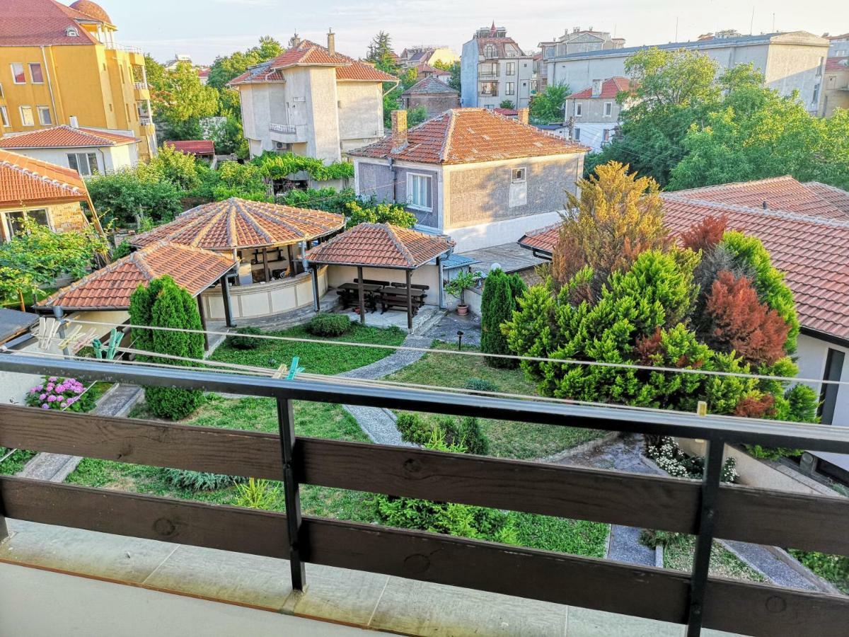 Guestrooms Stoyanovi Tschernomorez Exterior foto