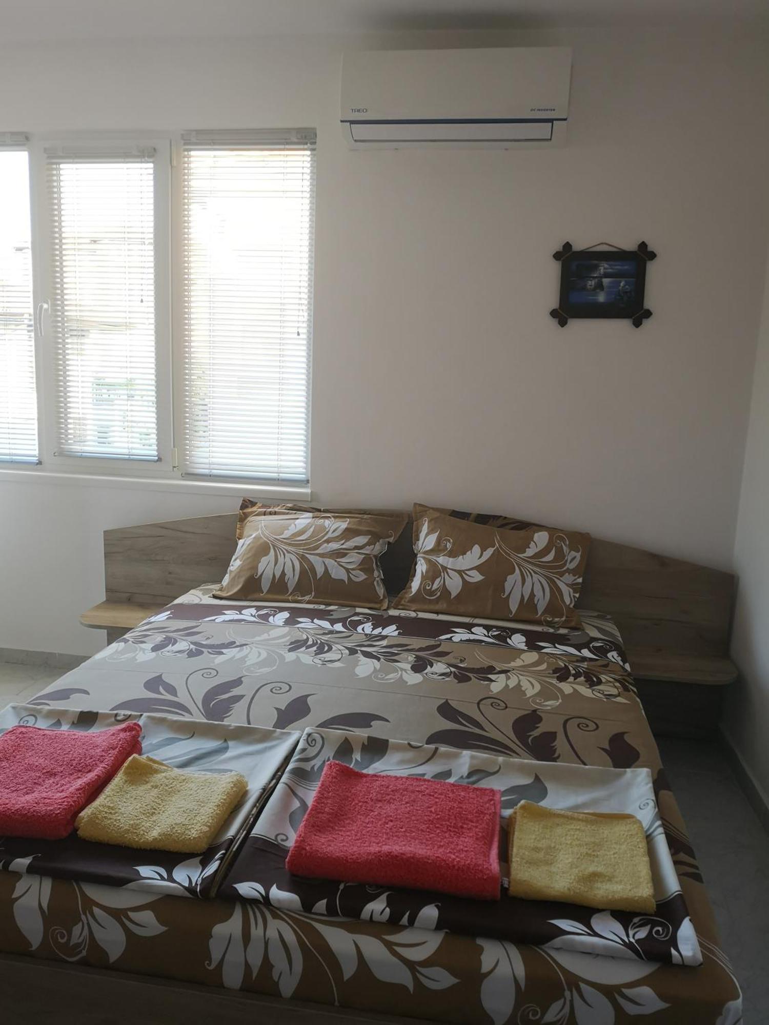 Guestrooms Stoyanovi Tschernomorez Exterior foto