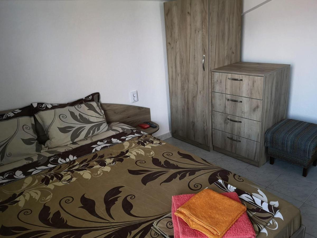 Guestrooms Stoyanovi Tschernomorez Exterior foto